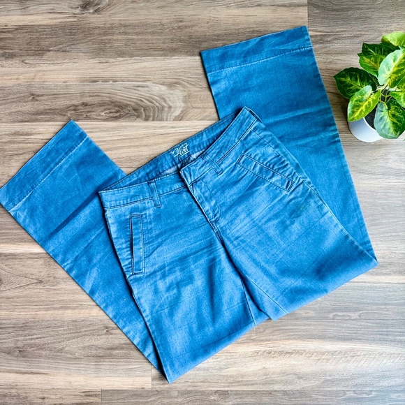 Old Navy The Flirt Size 6 Mid Rise Wide Leg Lightweight Blue Jeans - Picture 2 of 16